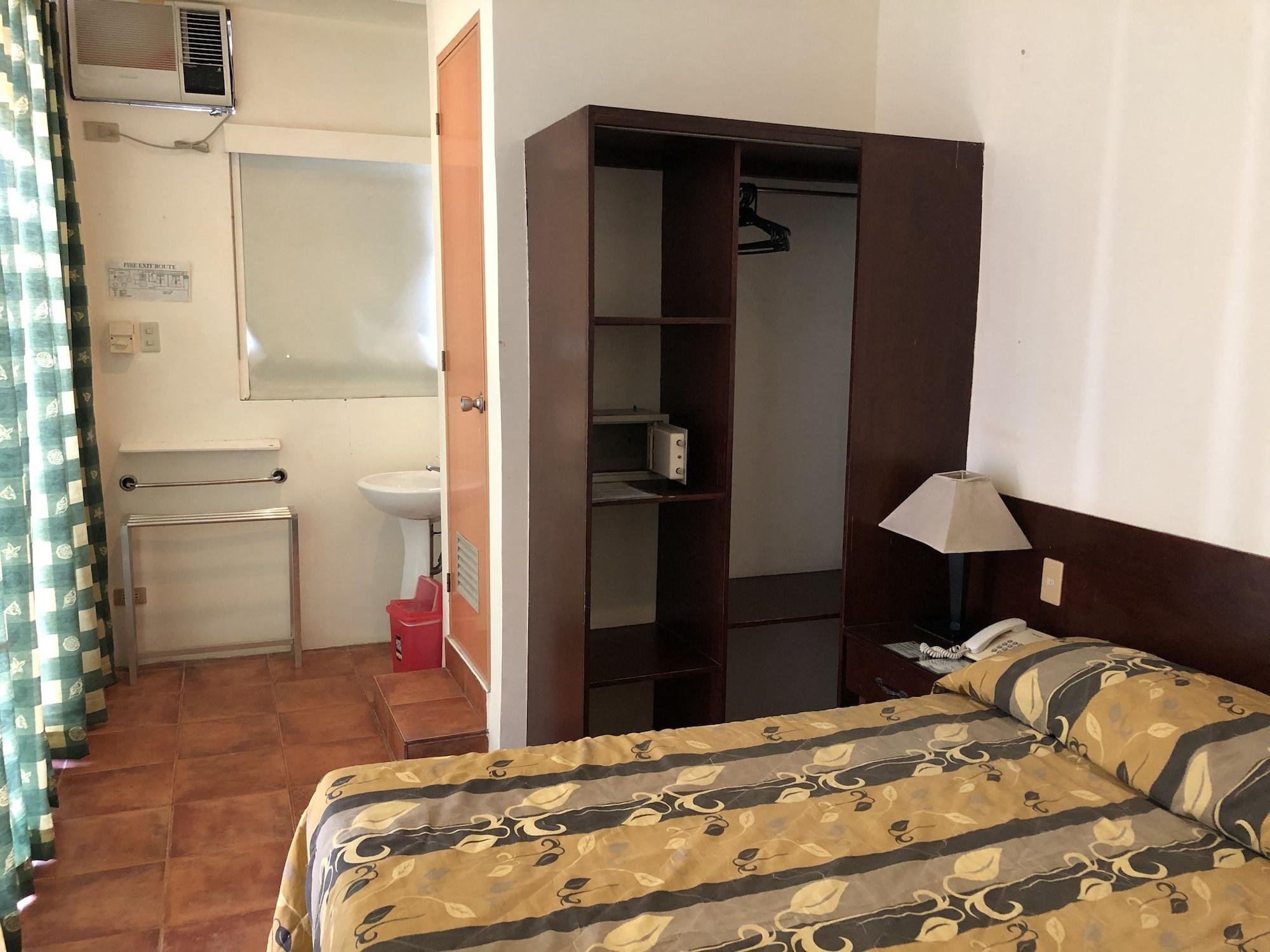 Hey Jude Resort Hotel Balabag  Экстерьер фото