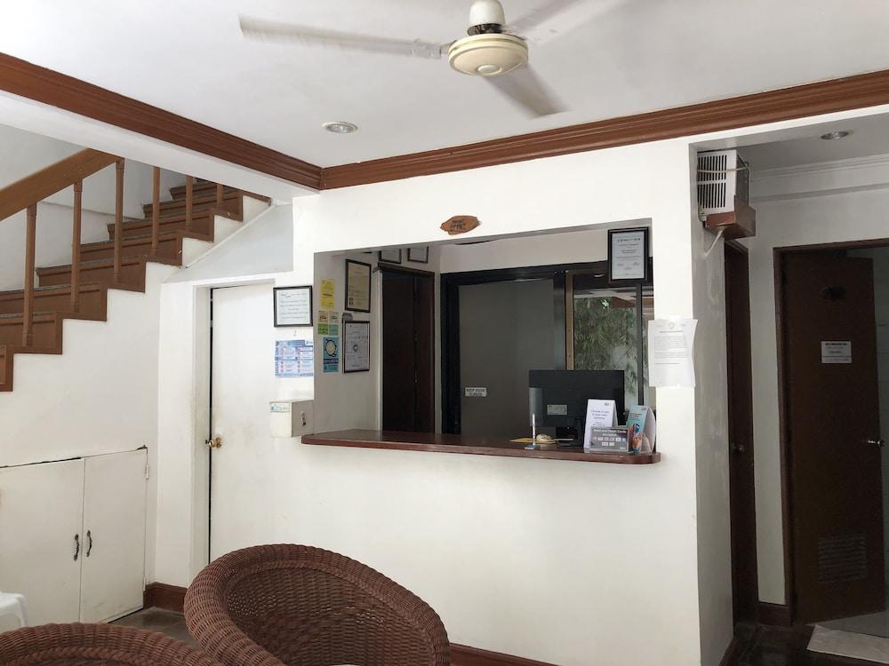 Hey Jude Resort Hotel Balabag  Экстерьер фото