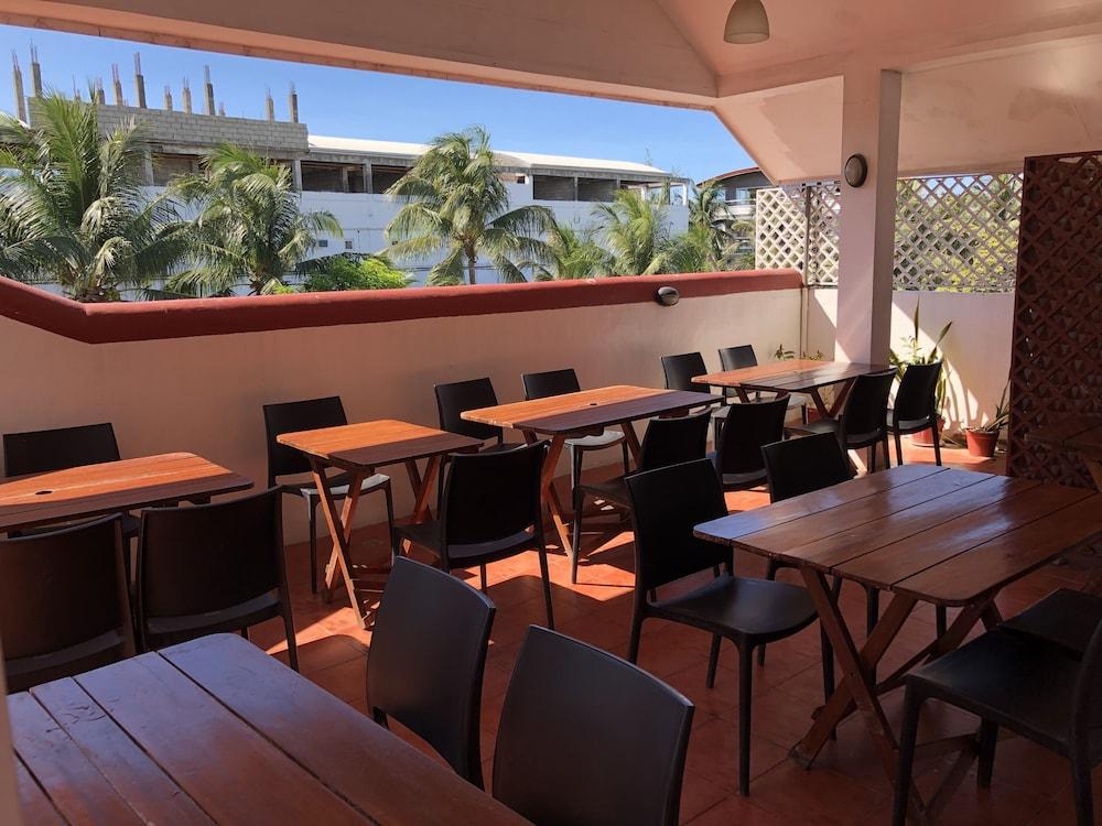 Hey Jude Resort Hotel Balabag  Экстерьер фото