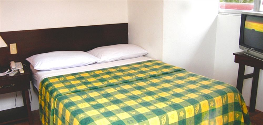 Hey Jude Resort Hotel Balabag  Экстерьер фото