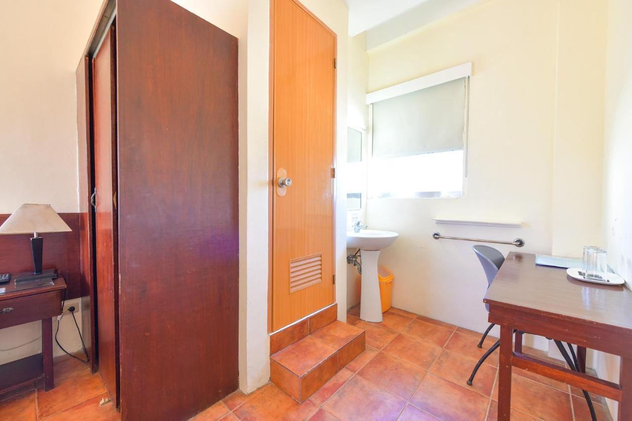 Hey Jude Resort Hotel Balabag  Экстерьер фото